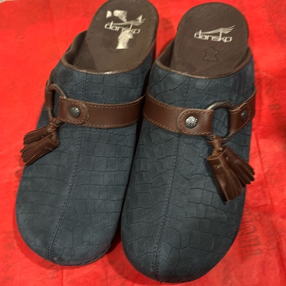 Retired Dansko Leather MULES: Blue W/ Brown Tassel: Women’s size 40 - Picture 1 of 5